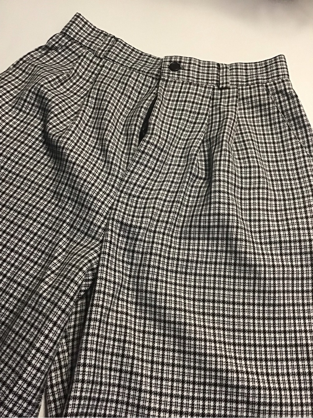 Vintage Black & White Plaid high waist dress shorts sz 7/8 petite fit